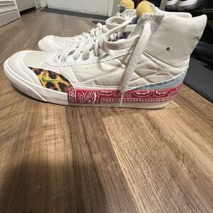 Nike Women's Sneakers - White, Red, Blue, Yellow